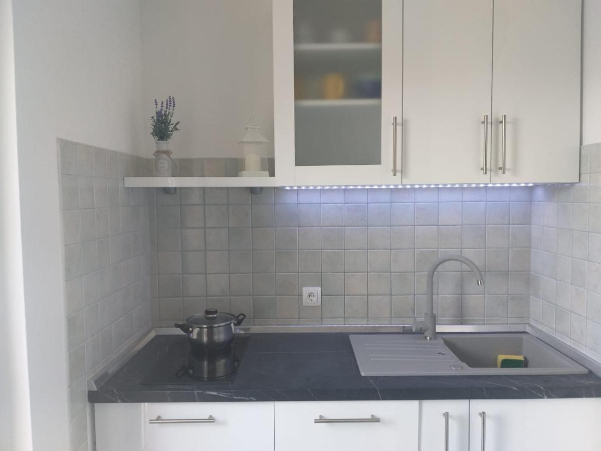 Apartments Vila Ana Seline Exterior photo